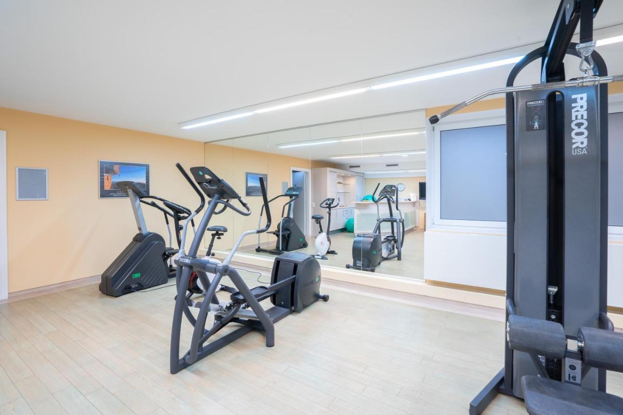 Grand Hotel Binz Exterior foto The gym at the hotel