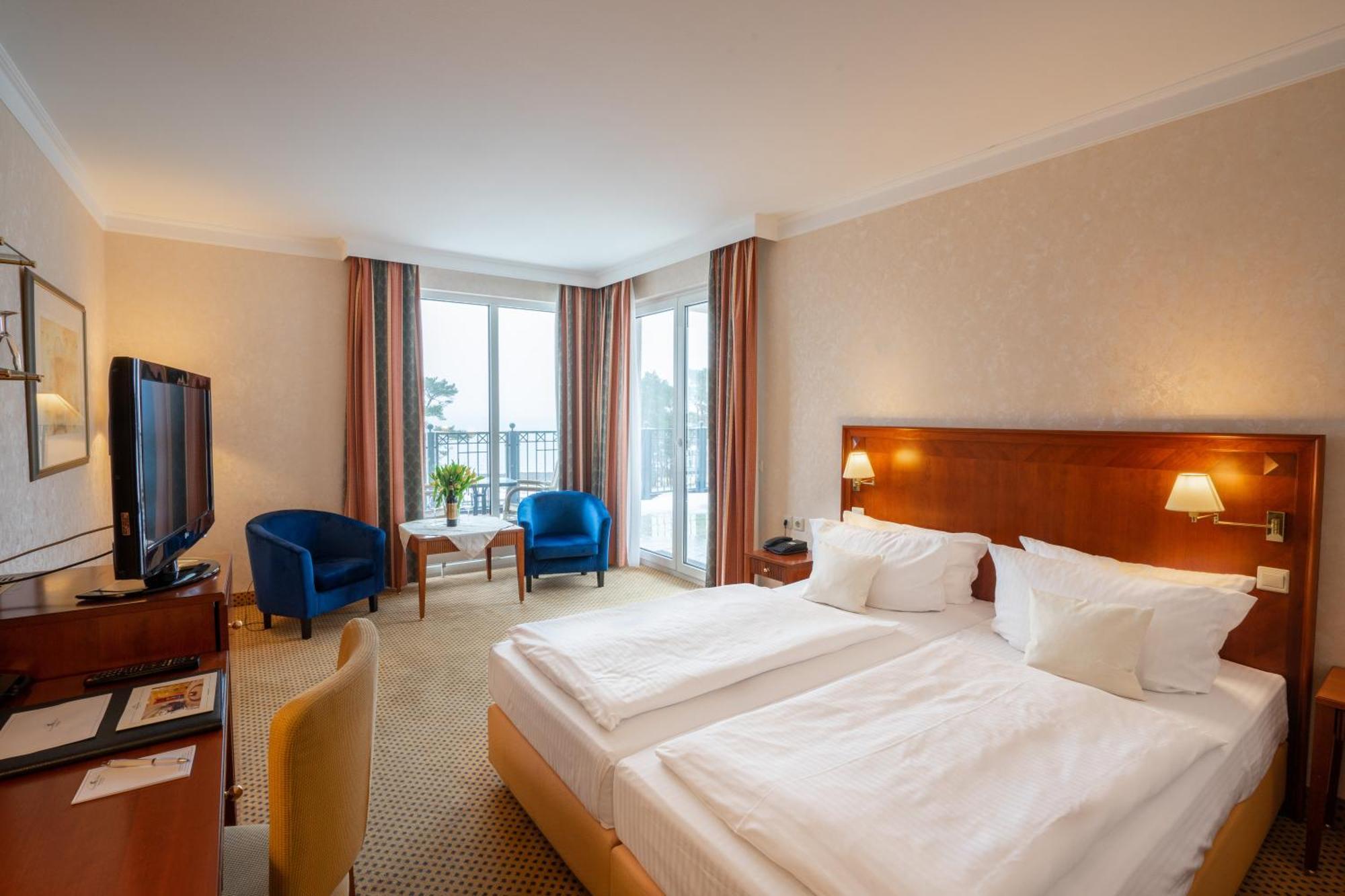 Grand Hotel Binz Exterior foto A typical hotel room